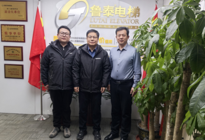 ������ں� У��Я�ֹ����˲�