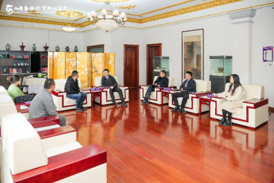 ɽ��ʥ����óְҵѧԺ��ɽ������ľҵ���޹�